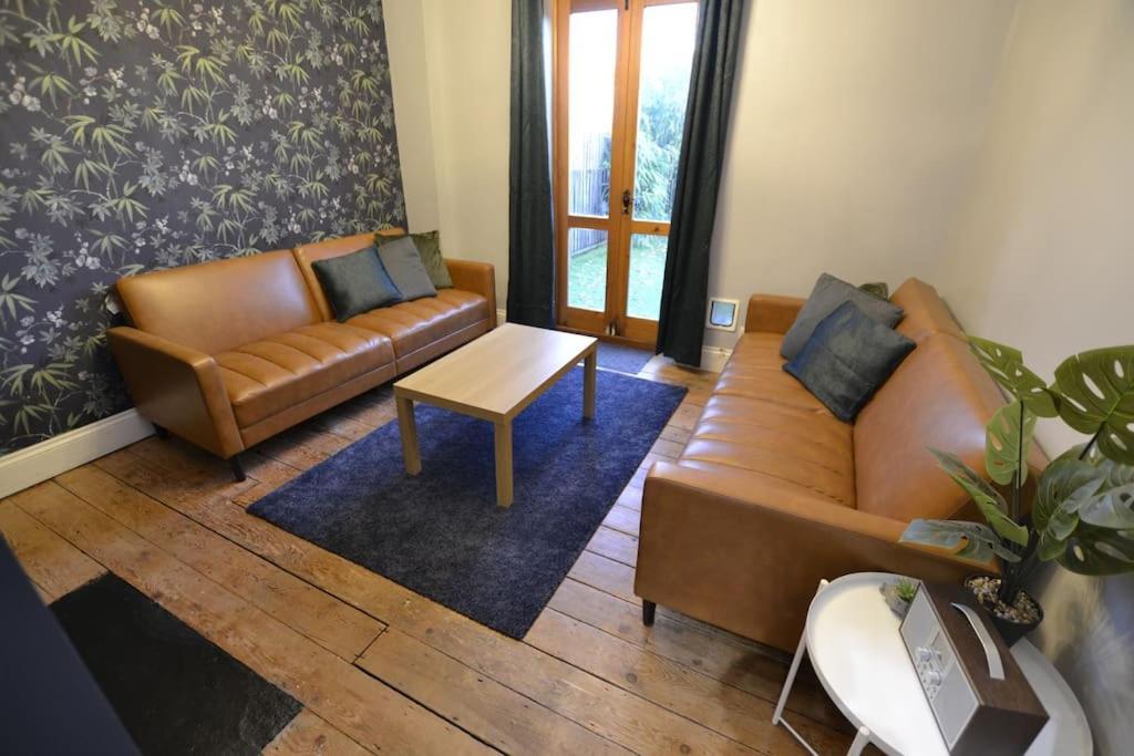The Hive 4 Bed House Pool Table Air-Con Villa Maidstone Kültér fotó