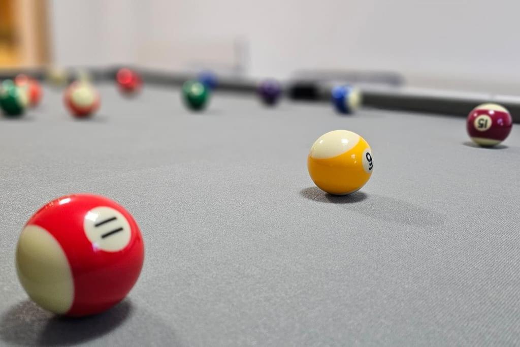 The Hive 4 Bed House Pool Table Air-Con Villa Maidstone Kültér fotó